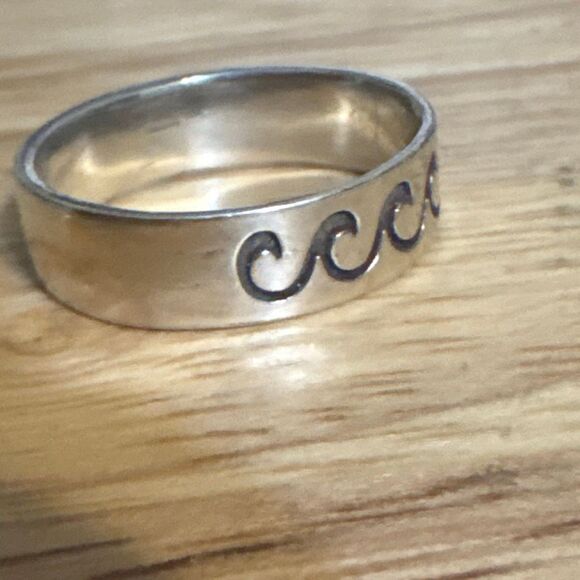 Sterling Silver Ring Band, New, Handmade, size 7.5, Wave Design, Ocean Design - Picture 4 of 5